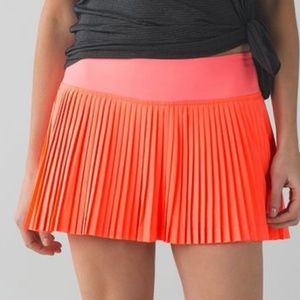 Lululemon Pleat to Street  tennis skirt in Orange/Coral- sz 6 - EUC